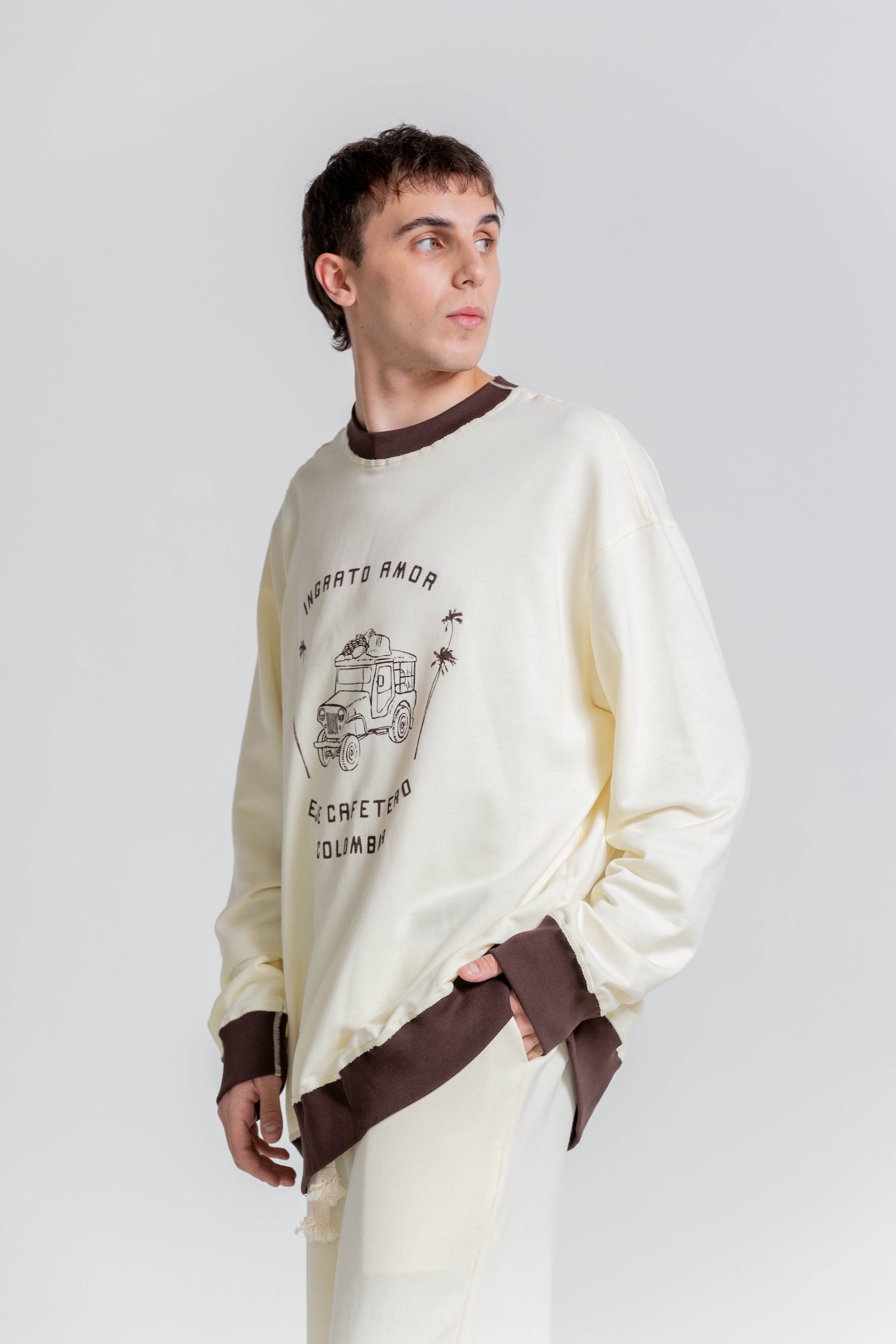 Buzo Trigo Estampado Café