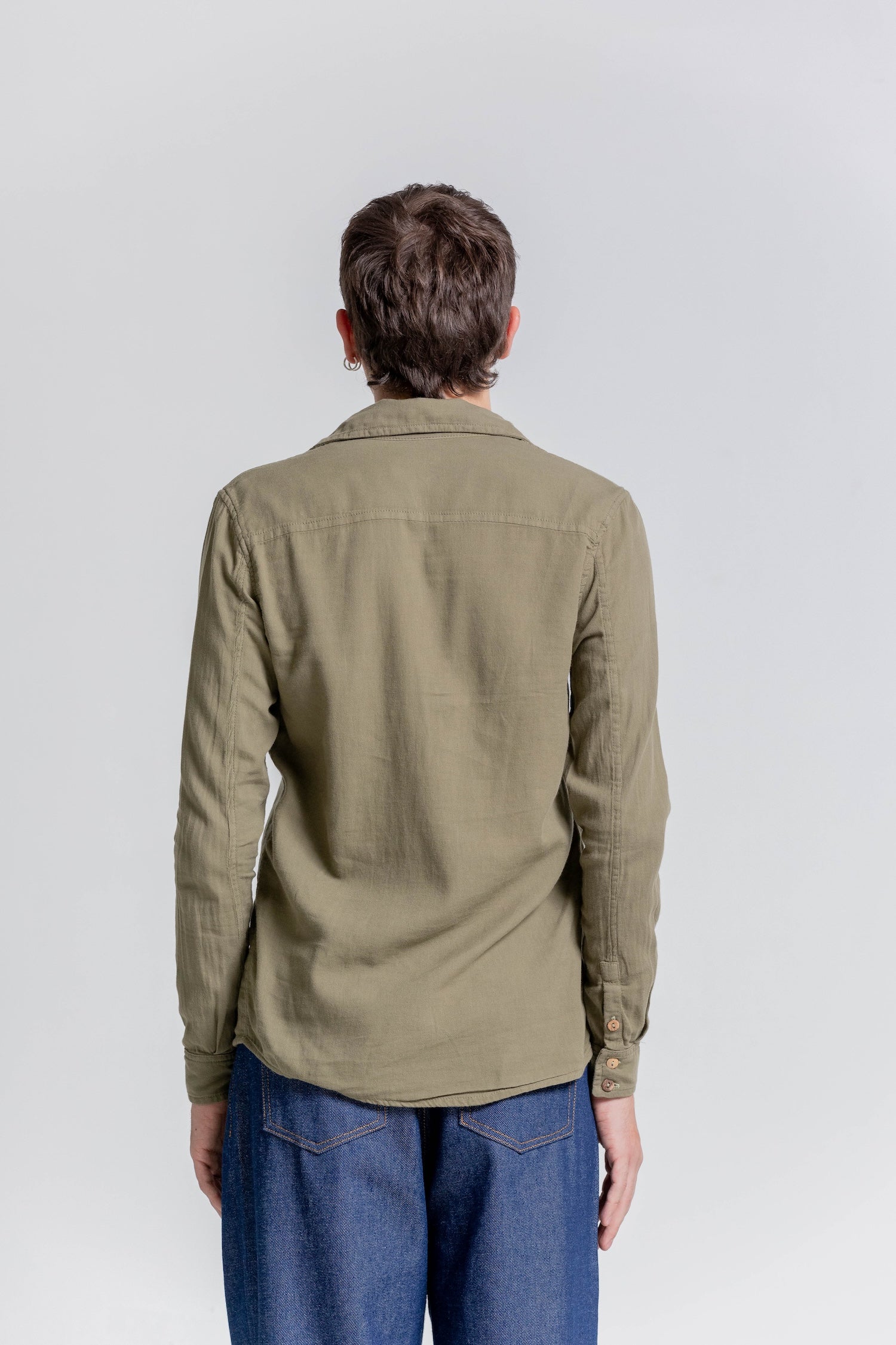 Camisa Clásica Verde Oliva