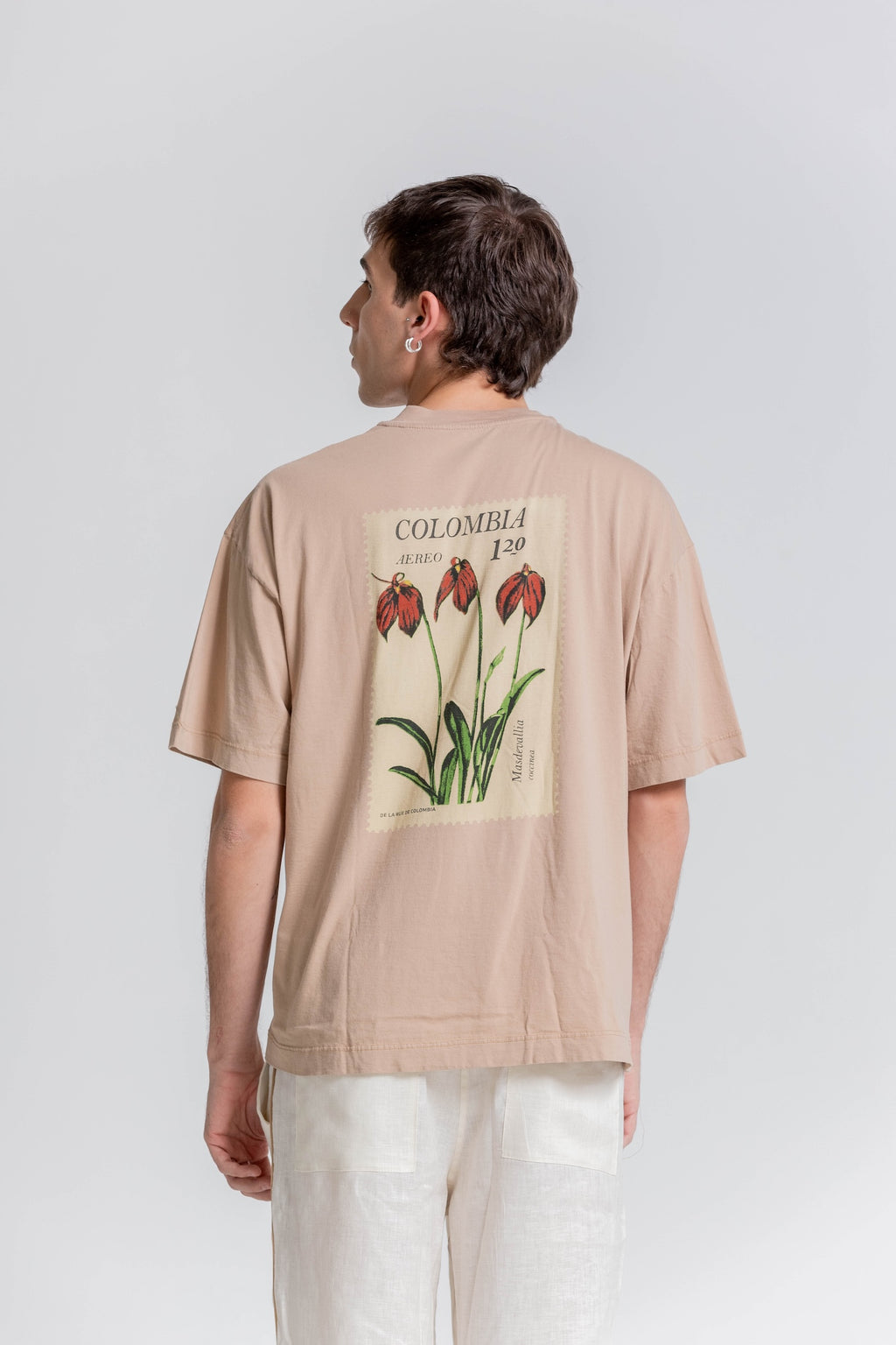 Camiseta Oversized Masdevallia Coccinea Khaki